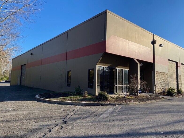 More Photos Of 11717-11755 NE Marx St, Portland Unknown For Lease