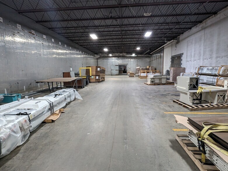 More Photos Of 2325 Sybrant Rd, Traverse City Warehouse For Lease