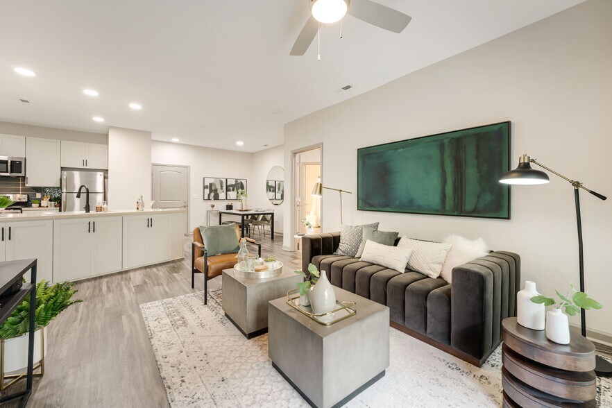 More Photos Of 900 E Six Forks Rd, Raleigh Apartments For Lease