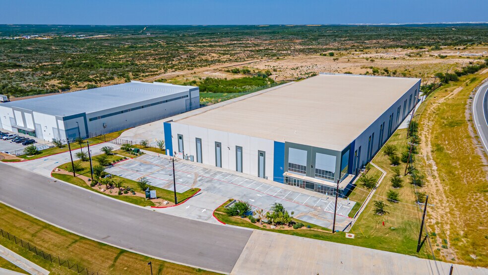Primary Photo Of 101 Man United St, Laredo Warehouse For Lease