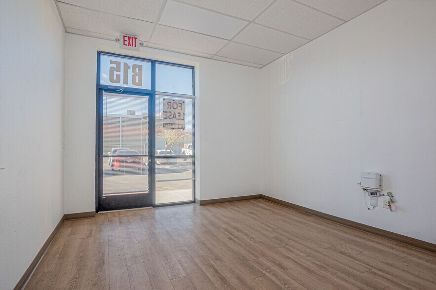 More Photos Of 12301 Rojas Dr, El Paso Light Distribution For Sale