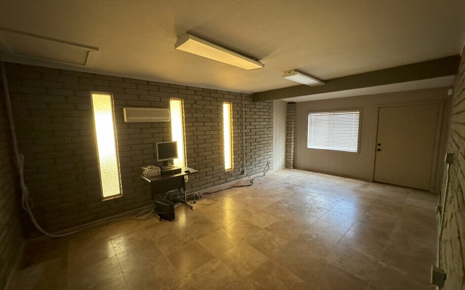 More Photos Of 11523-11541 E Appleby Rd, Chandler Contractor Storage Yard For Lease