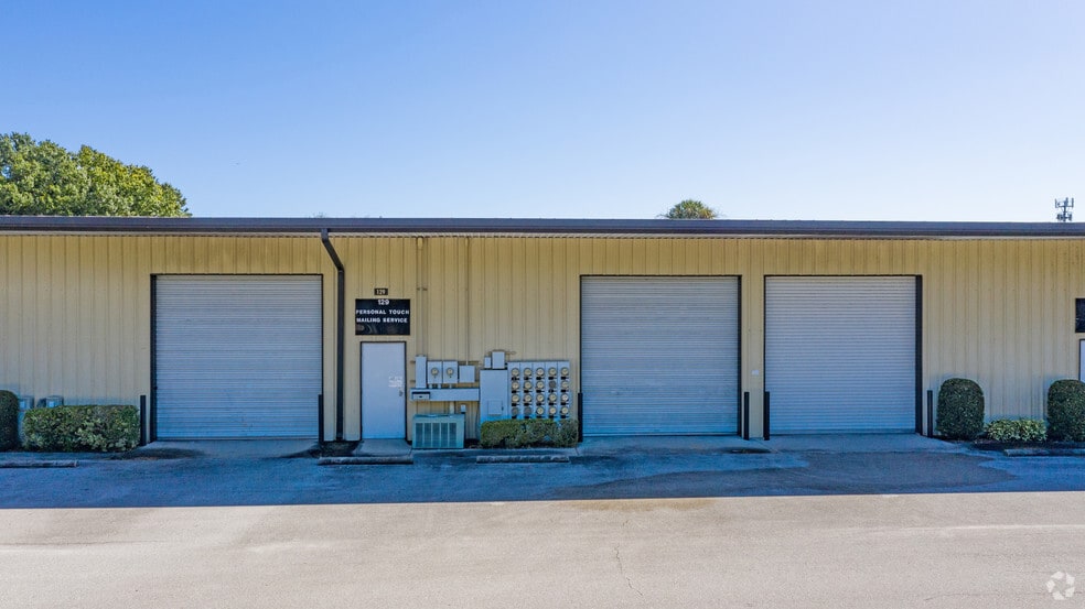 More Photos Of 101-191 Drennen Rd, Orlando Light Distribution For Lease