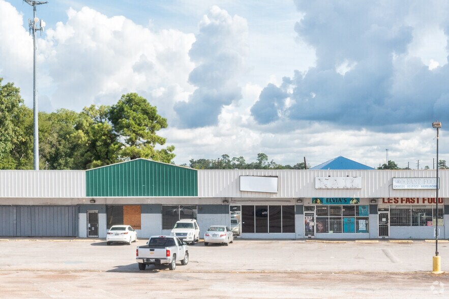 More Photos Of 8415 Mesa Dr, Houston Unknown For Lease