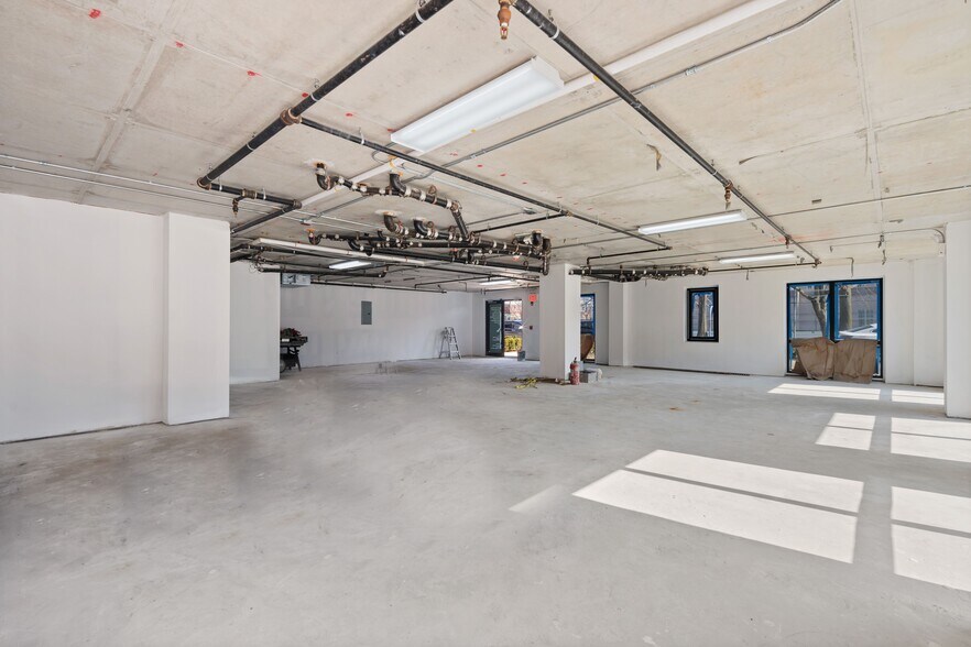 More Photos Of 15353 77th Ave, Flushing Medical For Lease