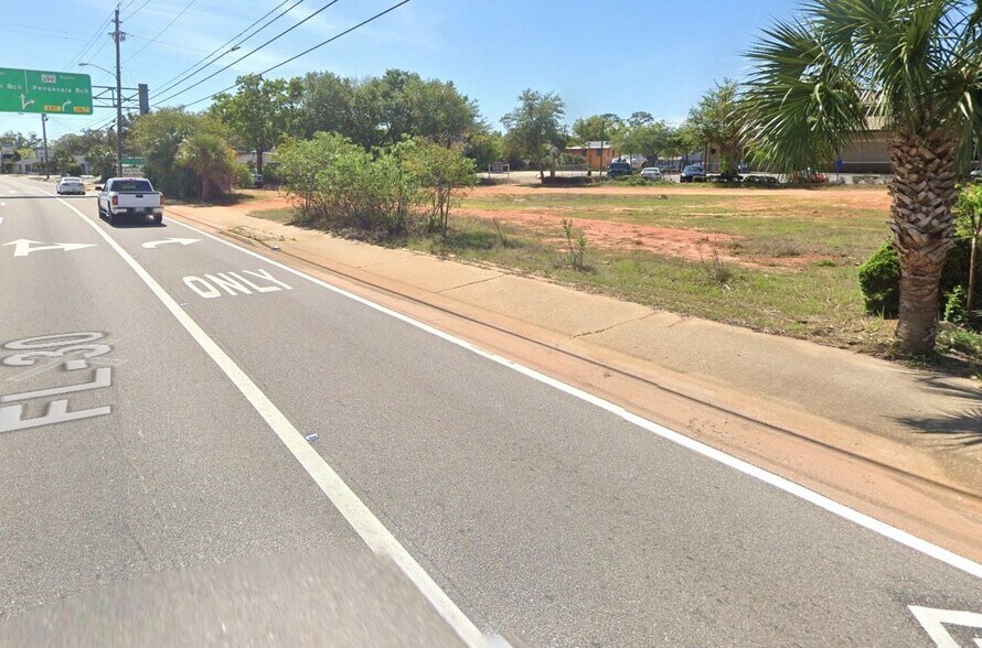 More Photos Of 801 Gulf Breeze Pky, Gulf Breeze Land For Lease