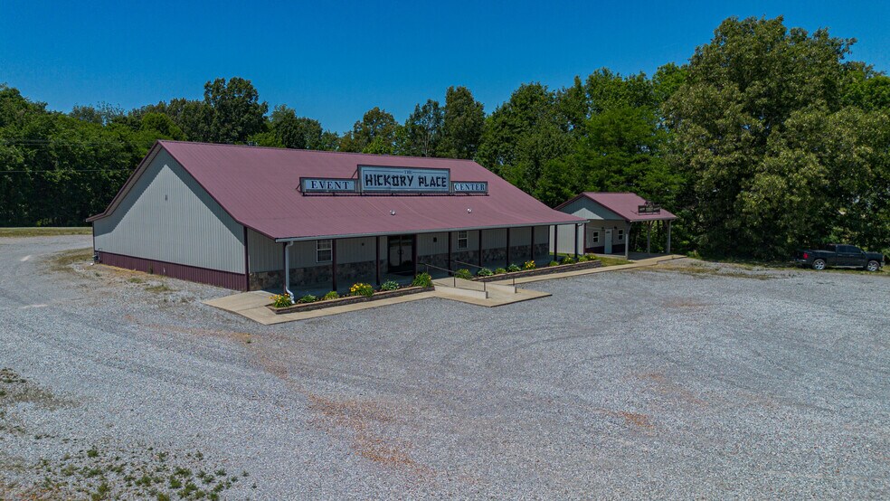 More Photos Of 71 Commerce St, Hickory Supermarket For Sale