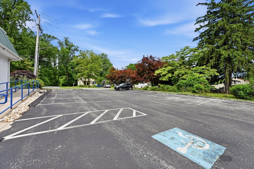 More Photos Of 103 Garris Rd, Downingtown Medical For Sale