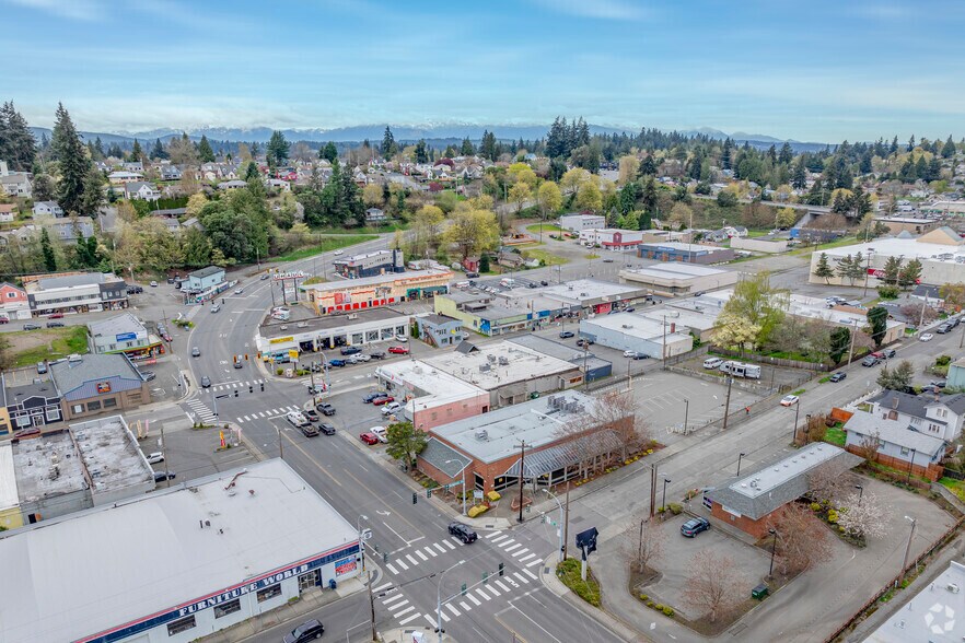 More Photos Of 2602 6th St, Bremerton Storefront Retail Office For Sale