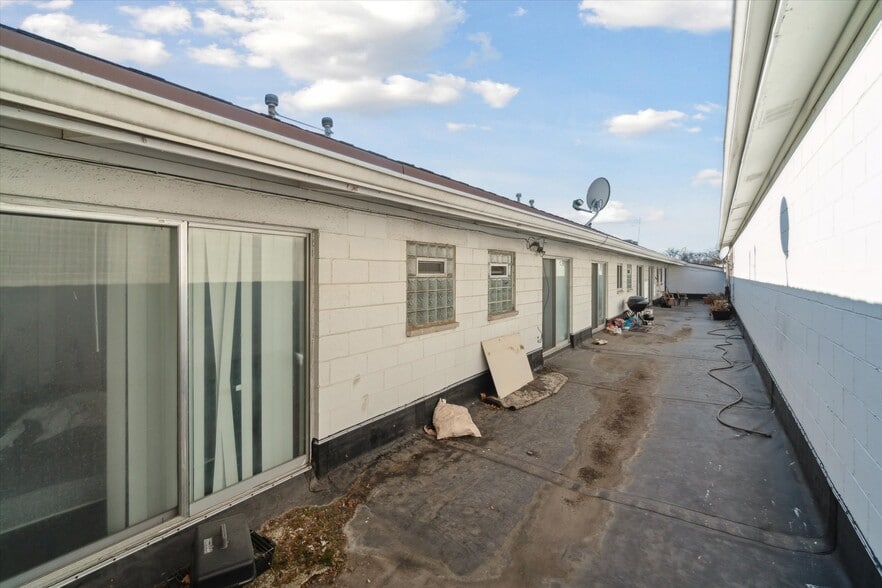 More Photos Of 4248 N 76th St, Milwaukee Storefront Retail Residential For Sale