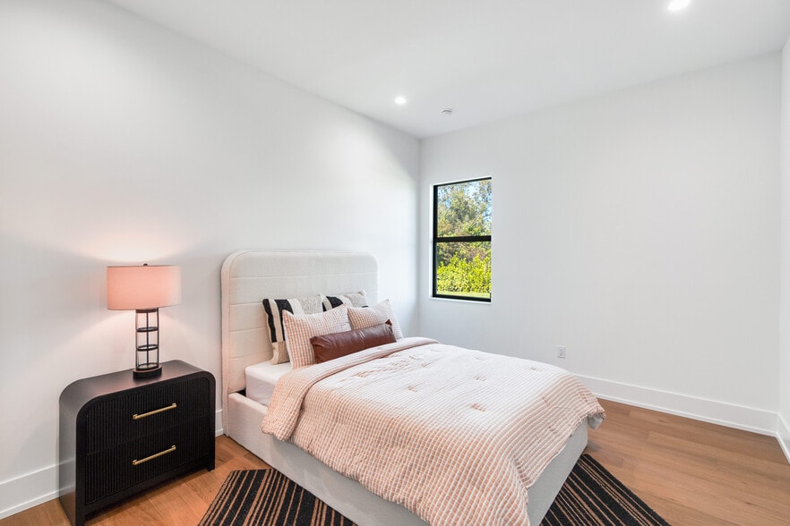 More Photos Of 3233 64th St SW, Naples Apartments For Sale