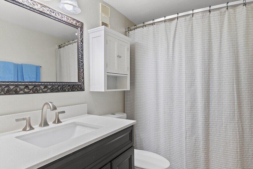 More Photos Of 1012 N Waccamaw Dr, Garden City Apartments For Sale