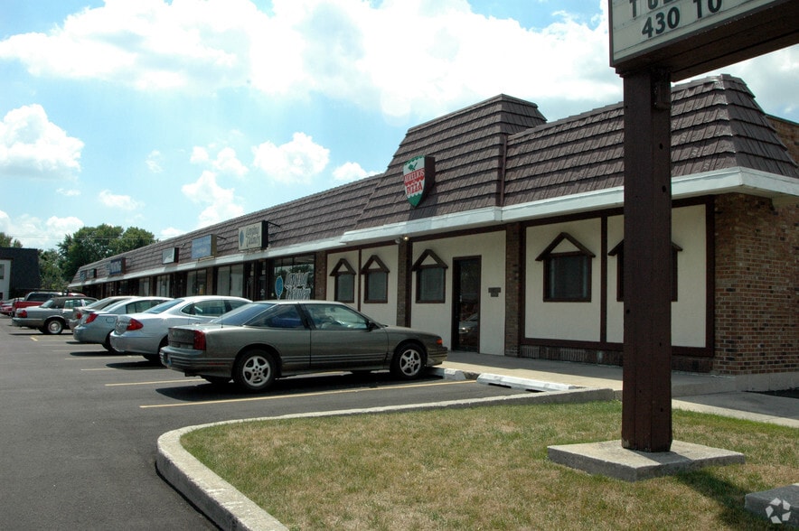 More Photos Of 601-619 E 170th St, South Holland General Retail For Sale