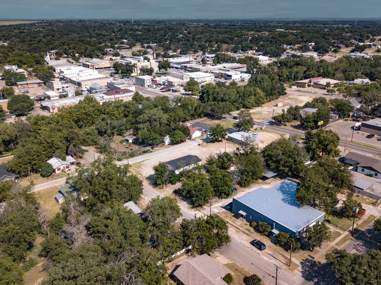 Primary Photo Of 113 S Reagan St, Hamilton Apartments For Sale