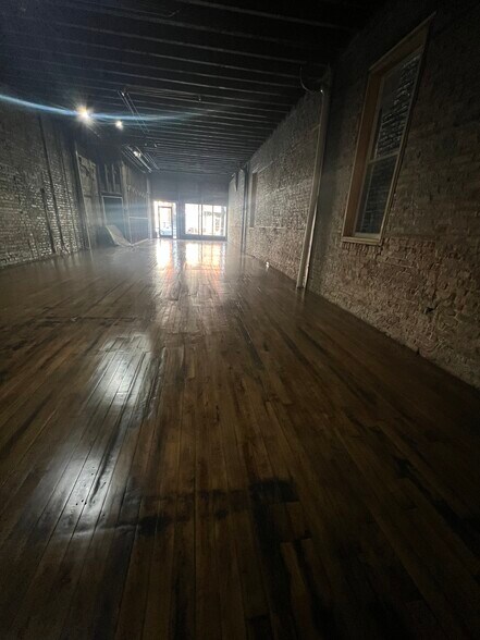 More Photos Of 1531 W 18th St, Chicago Apartments For Lease