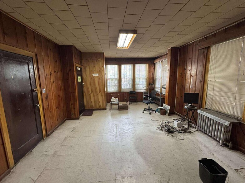 More Photos Of 3066 35th St, Astoria Office For Lease