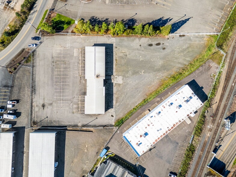 More Photos Of 3010-3012 Industrial Way NE, Salem Distribution For Lease