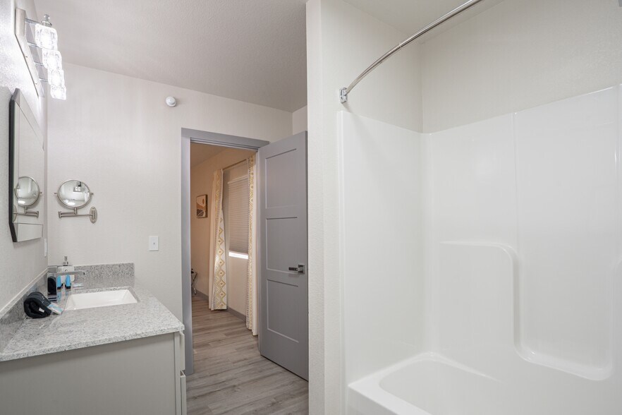 More Photos Of 632 Mount Rushmore Rd, Custer Specialty For Sale