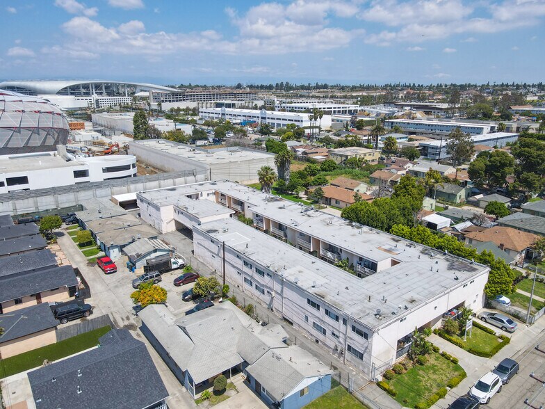 More Photos Of 3835 W 104th St, Inglewood Apartments For Sale