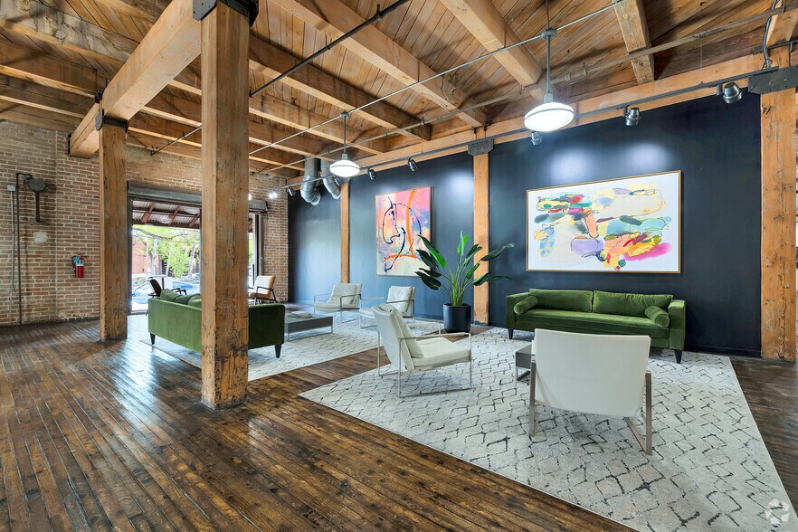 More Photos Of 1113 Vine St, Houston Loft Creative Space For Lease