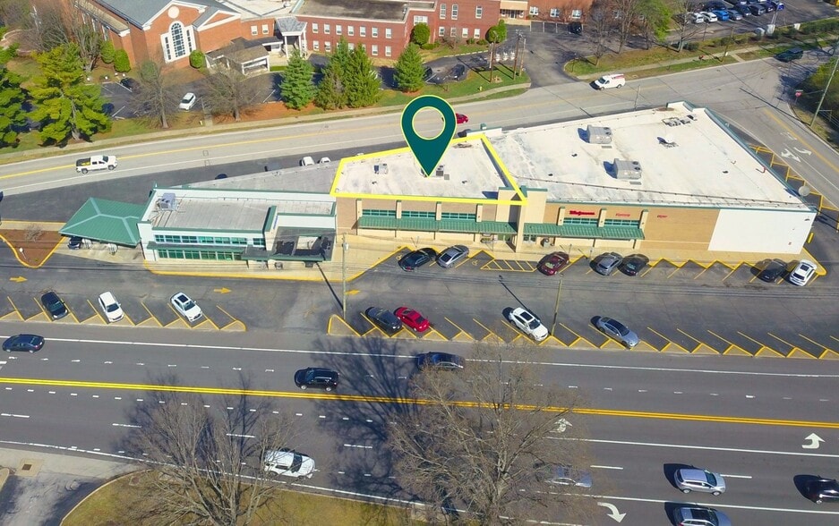 Primary Photo Of 3801-3805 Brownsboro Rd, Louisville Restaurant For Lease