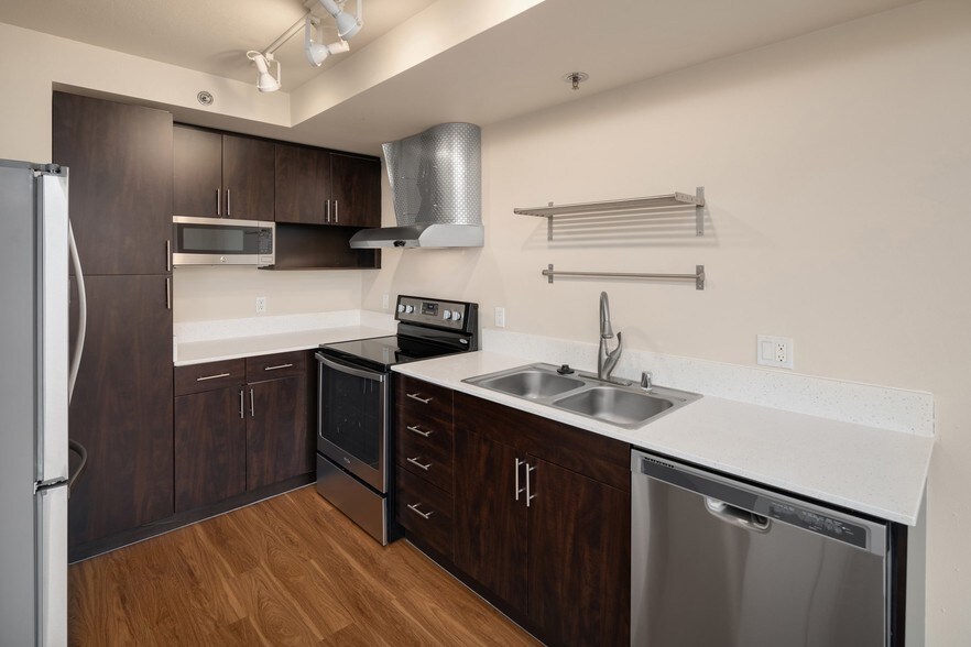 More Photos Of 989 112th Ave NE, Bellevue Apartments For Lease