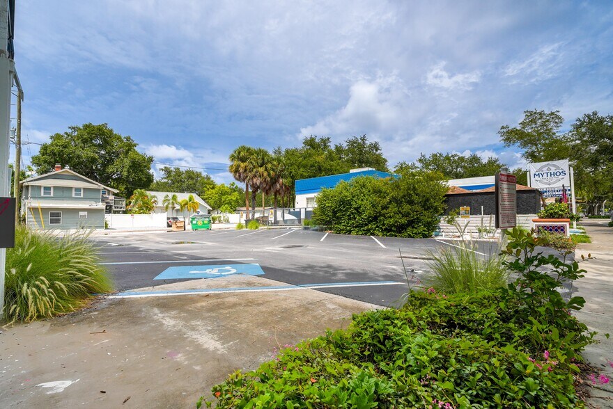 More Photos Of 2529 Central Ave, Saint Petersburg Coworking Space