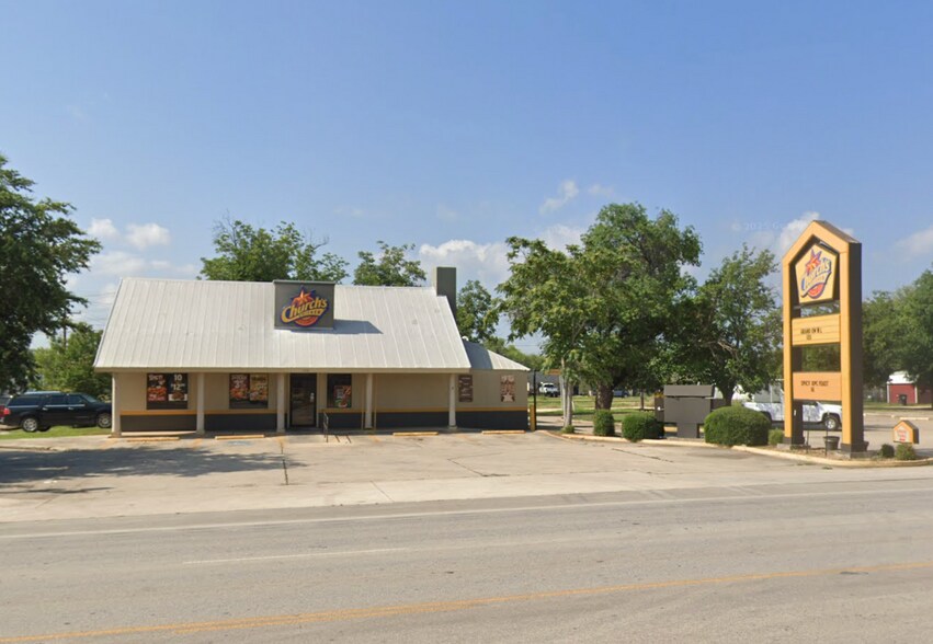 Primary Photo Of 2101 19th St, Hondo General Retail For Sale