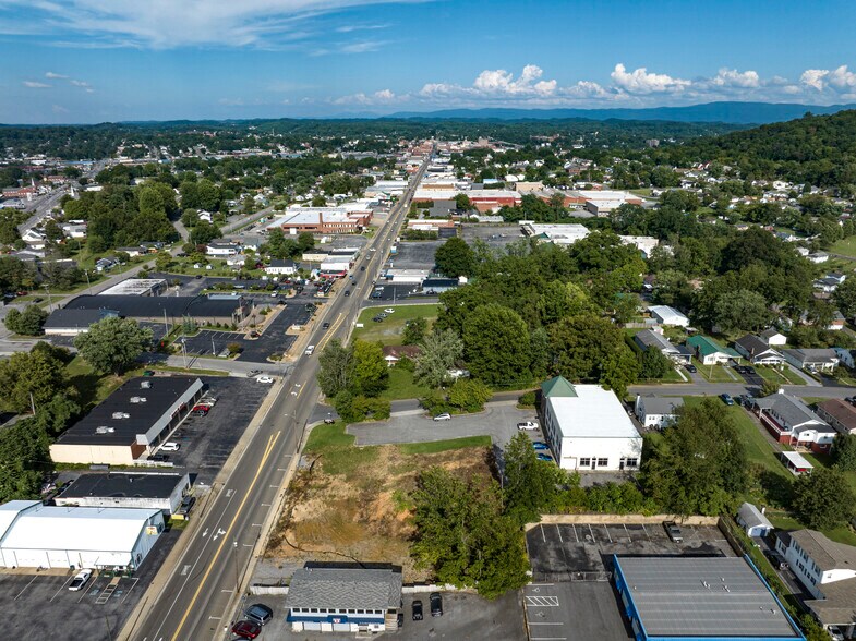 More Photos Of 2312 State st, Bristol Land For Lease