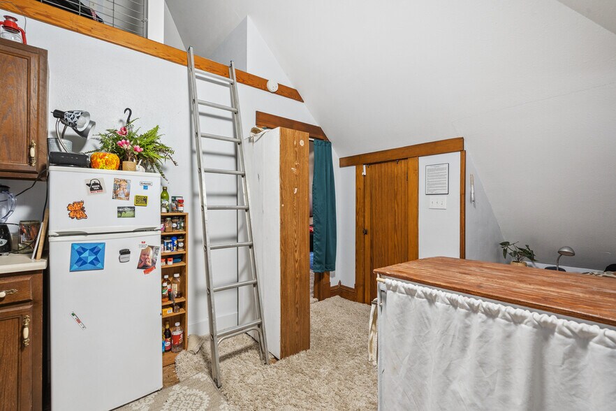 More Photos Of 1132 Main St, Grinnell Multifamily For Sale