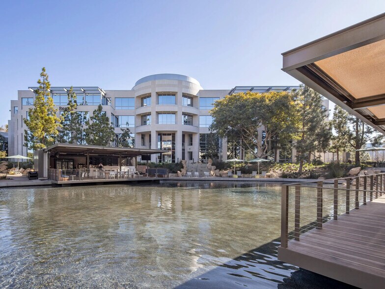 More Photos Of 4435 Eastgate Mall, San Diego Unknown For Lease