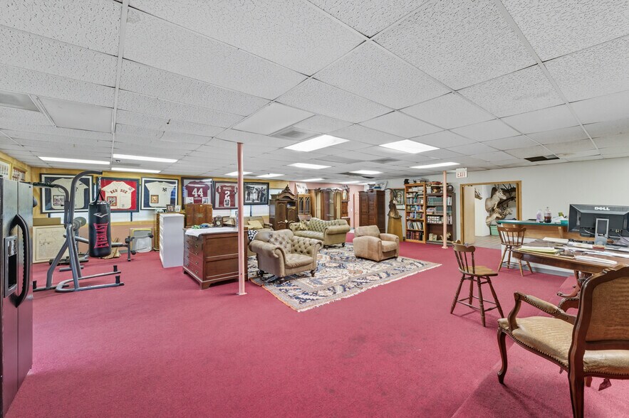 More Photos Of 9129 Irvington Blvd, Houston Warehouse For Sale