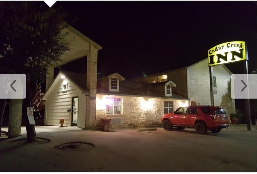 More Photos Of 352 E Vaughan St, Bertram Hotel For Sale