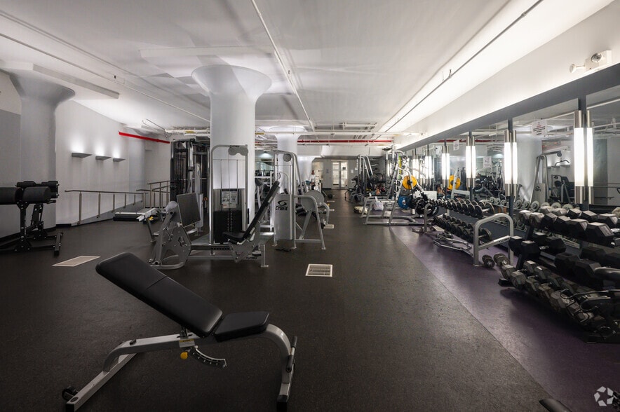 More Photos Of 2728 Thomson Ave, Long Island City Apartments For Sale