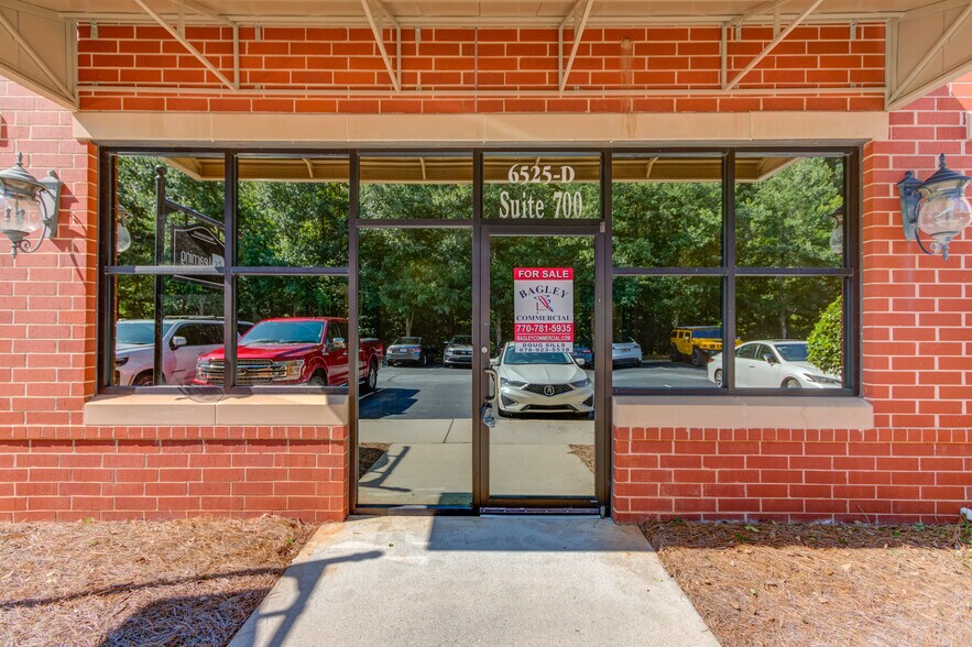 More Photos Of 6525 Shiloh Rd, Alpharetta Office Residential For Sale