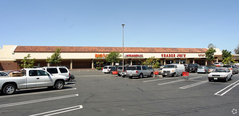 More Photos Of 453 Carmen Dr, Camarillo General Retail For Lease