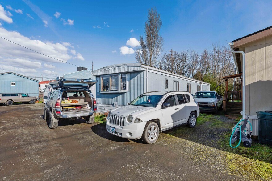 More Photos Of 93531 Coal Bank Ln, Coos Bay Manufactured Housing Mobile Home Park For Sale