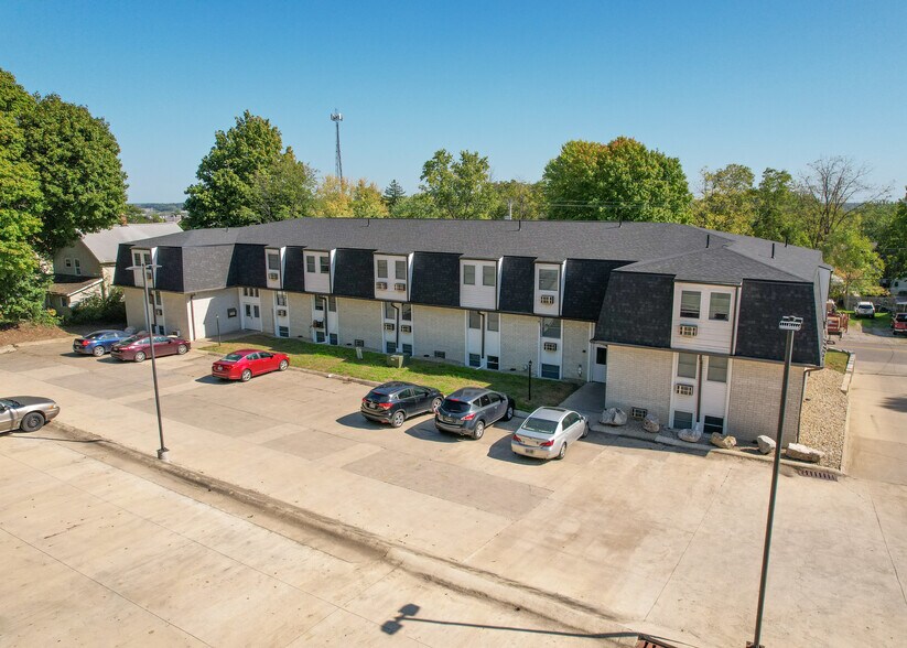 More Photos Of 140 Wood St, Mansfield Apartments For Sale