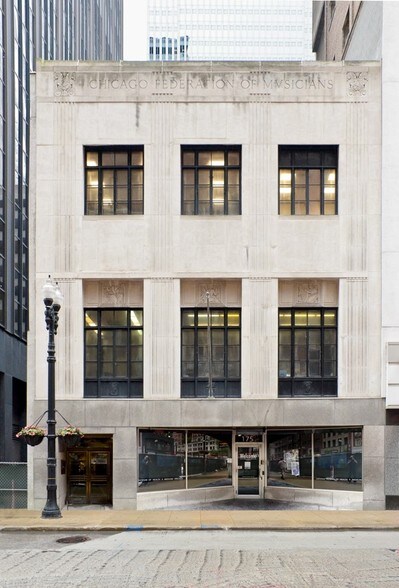 More Photos Of 175 W Washington St, Chicago Office For Sale