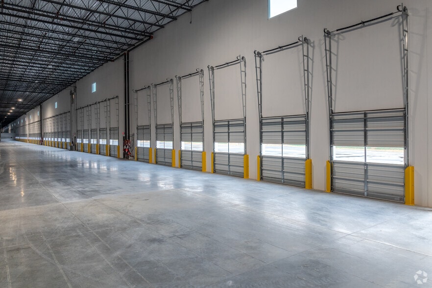 More Photos Of 8301 Old Dowd Rd, Charlotte Industrial For Lease