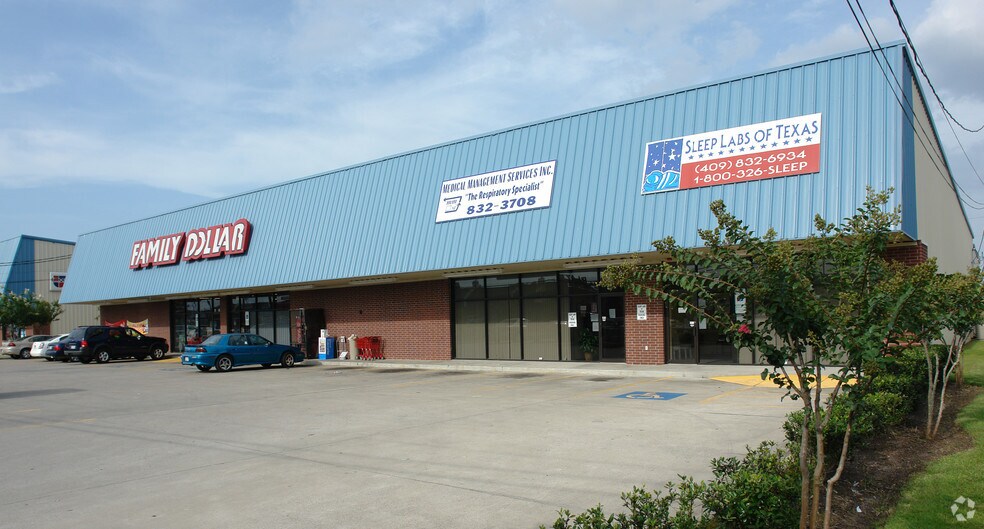 More Photos Of 42-46 N 11th St, Beaumont Freestanding For Lease