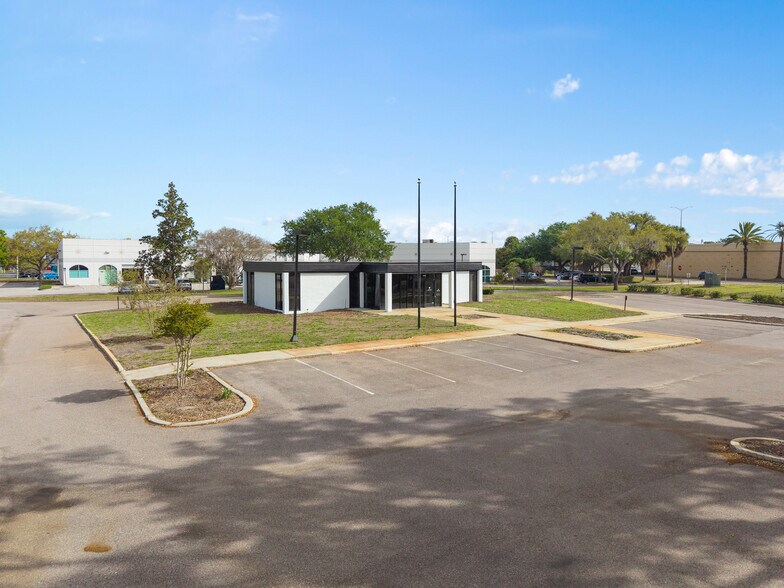 Primary Photo Of 3305 Lake Breeze Dr, Orlando Bank For Sale