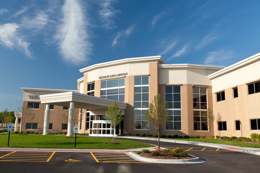 Primary Photo Of 410 E Lincoln Hwy, New Lenox Medical For Lease