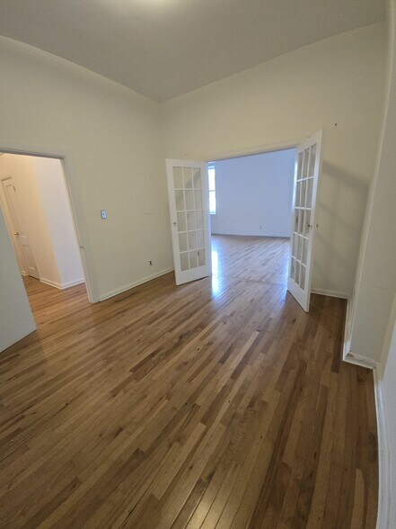 More Photos Of 129 11th St, Brooklyn Manufacturing For Lease