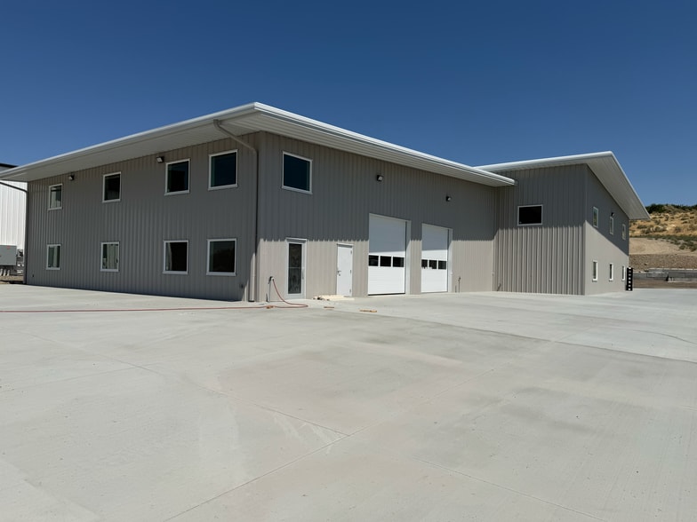 Primary Photo Of 1610 Dale Ave, Benton City Warehouse For Lease