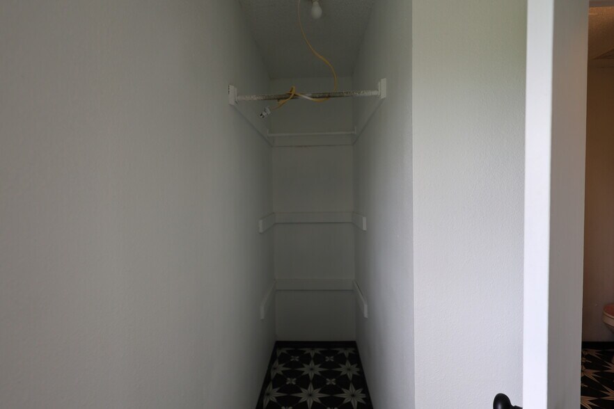 More Photos Of 25377 Welling rd, Welling Apartments For Sale