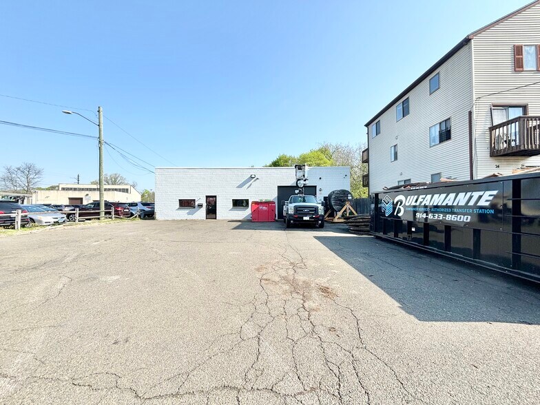 More Photos Of 20 Crescent St, Stamford Warehouse For Sale