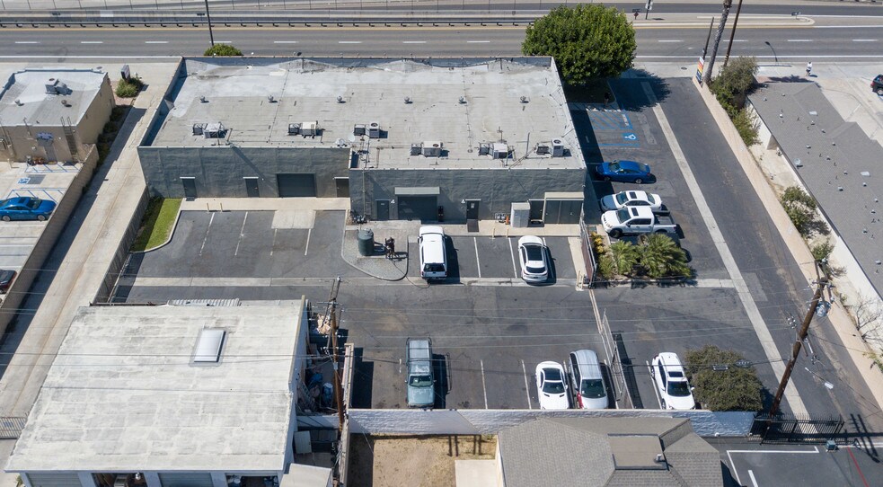 More Photos Of 2146 Newport Blvd, Costa Mesa Office For Sale