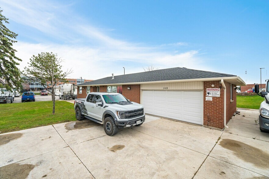 More Photos Of 140 Derry Rd E, Mississauga Office For Sale