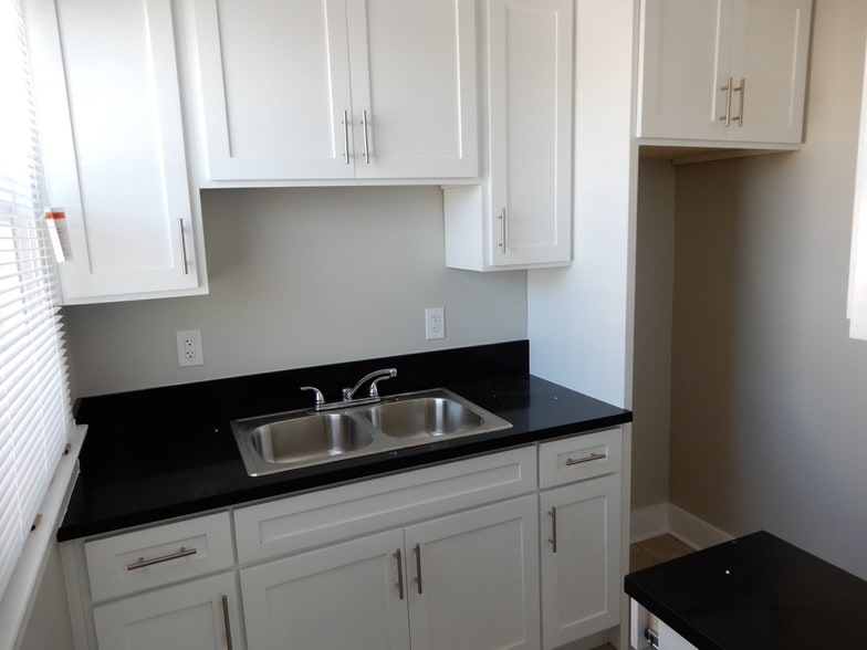 More Photos Of 322 Daisy Ave, Long Beach Apartments For Sale
